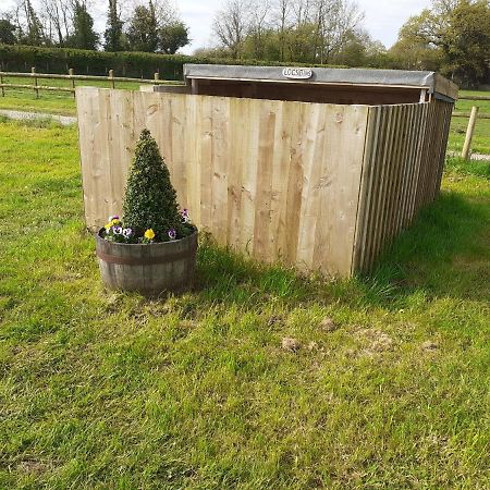 Glamping At The Retreat Wiltshire Is Rural Bliss Villa Chippenham  Luaran gambar